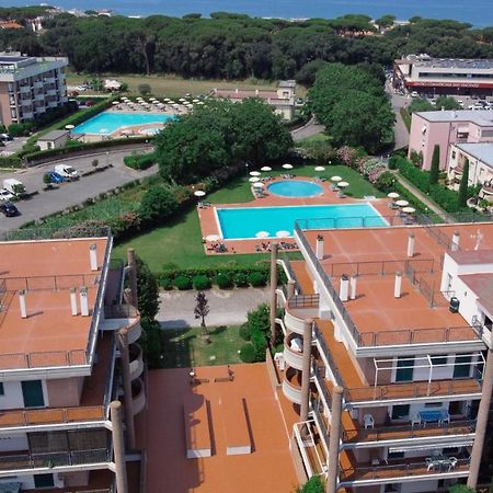 Le Residenze Di Santa Costanza - Il Lentisco Lejlighedshotel San Vincenzo Eksteriør billede