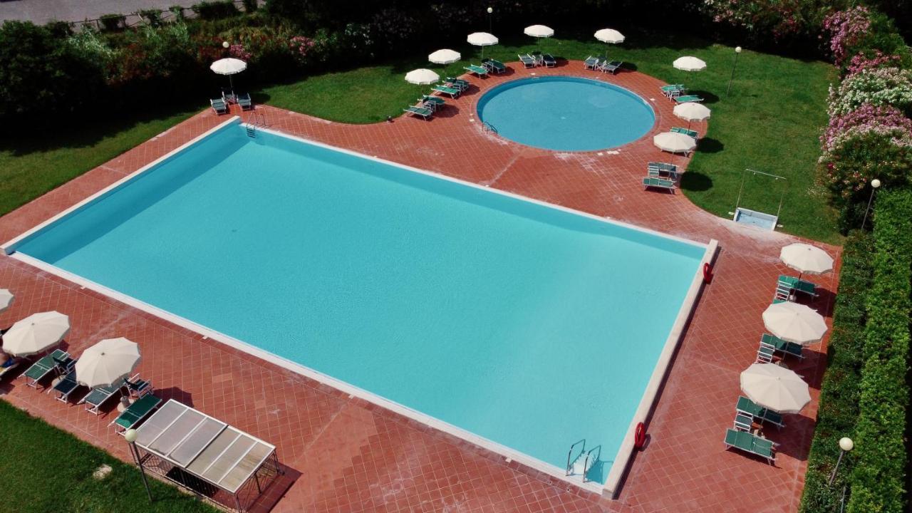 Le Residenze Di Santa Costanza - Il Lentisco Lejlighedshotel San Vincenzo Eksteriør billede